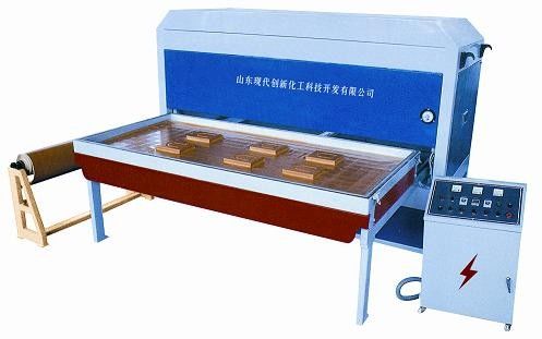 Kompaktowa struktura Automatyzacja Sterowanie Maszyna do formowania próżniowego do płyt pochłaniających tworzywa sztuczne