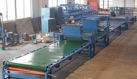 Linia produkcyjna płyt magnezowych do sufitów / ścian / dekoracji, regulowana grubość