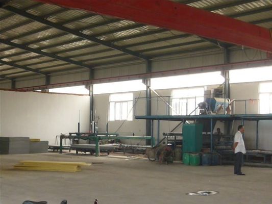 Maszyna do wykonywania płytek dachowych z błonnika cementu kolorowego ze szklanym profilem do budowy budynków