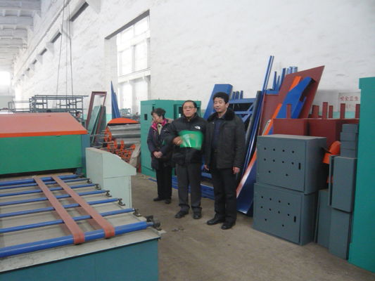 Tekstura stalowa Przedział wewnętrzny Materiał budowlany Maszyny do produkcji 1cm - 15cm Grubość