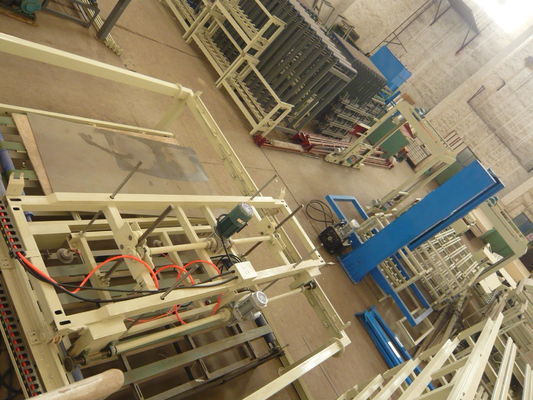 Wielofunkcyjna maszyna do tworzenia paneli kanapkowych, pełnoautomatyczna maszyna do panelu dachowego