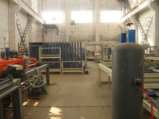 Całkowicie automatyczna linia produkcyjna paneli sandwich z EPS z konstrukcją stalową