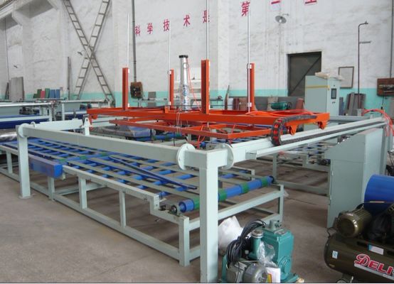 Linia produkcyjna płyt cementowo-włóknistych izolowanych akustycznie ze stabilną i bezpieczną konstrukcją stalową