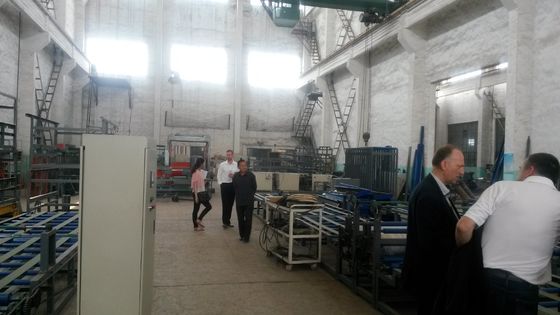 Maszyna do formowania grubości regulacyjnej płytek dachowych, maszyna do wytwarzania płytek do wytłaczania rolkowych