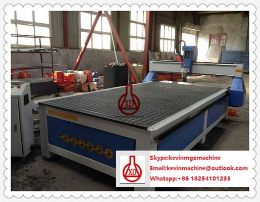 Maszyna do wykonywania płytek dachowych z oświetlonymi profilami kolorowymi do dekoracji dachów domów