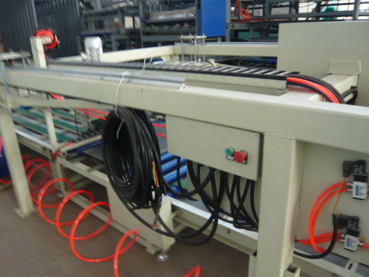 Energooszczędna konstrukcja stalowa 1,5 * 18 m Maszyny do tworzenia drzwi do drzwi z włókna cementowego