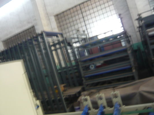 Energooszczędna konstrukcja stalowa 1,5 * 18 m Maszyny do tworzenia drzwi do drzwi z włókna cementowego