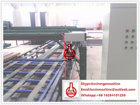 Dwukrotnie wytryskiwana linia paneli sendwichowych, rozkładanie kleju, fajering, suszenie panelów ściennych