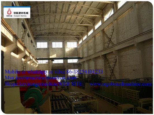 Szerokość 1300 mm Maszyna do wytwarzania płyt ściennych z tlenkiem magnezu z przenośnikiem śrubowym