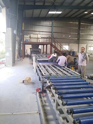 Maszyna do produkcji płyt z blachy stalowej, szkła, magnezu i włókno-cementu