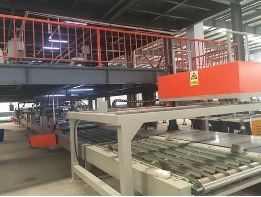 Maszyna do produkcji płyt sufitowych z tlenku magnezu i paneli warstwowych ściennych 1 rok gwarancji